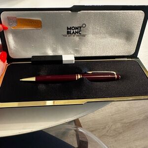 New Mont Blanc MEISTERSTÜCK GOLD-COATED CLASSIQUE MECHANICAL PENCIL.. 0.7 MM